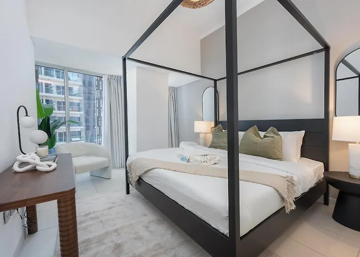 Upscale 2-Bedroom Flat In Dubai Marina