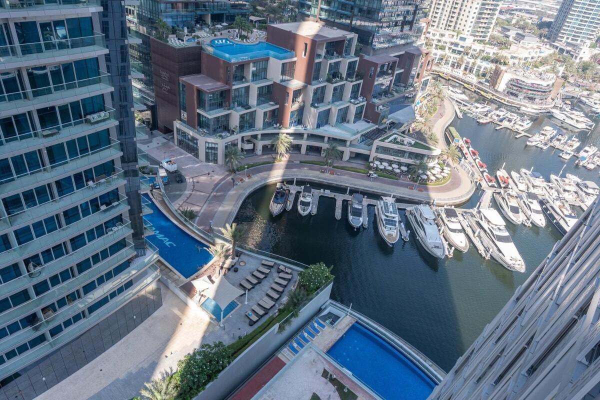 Apartment Upscale 2-bedroom Flat In Marina