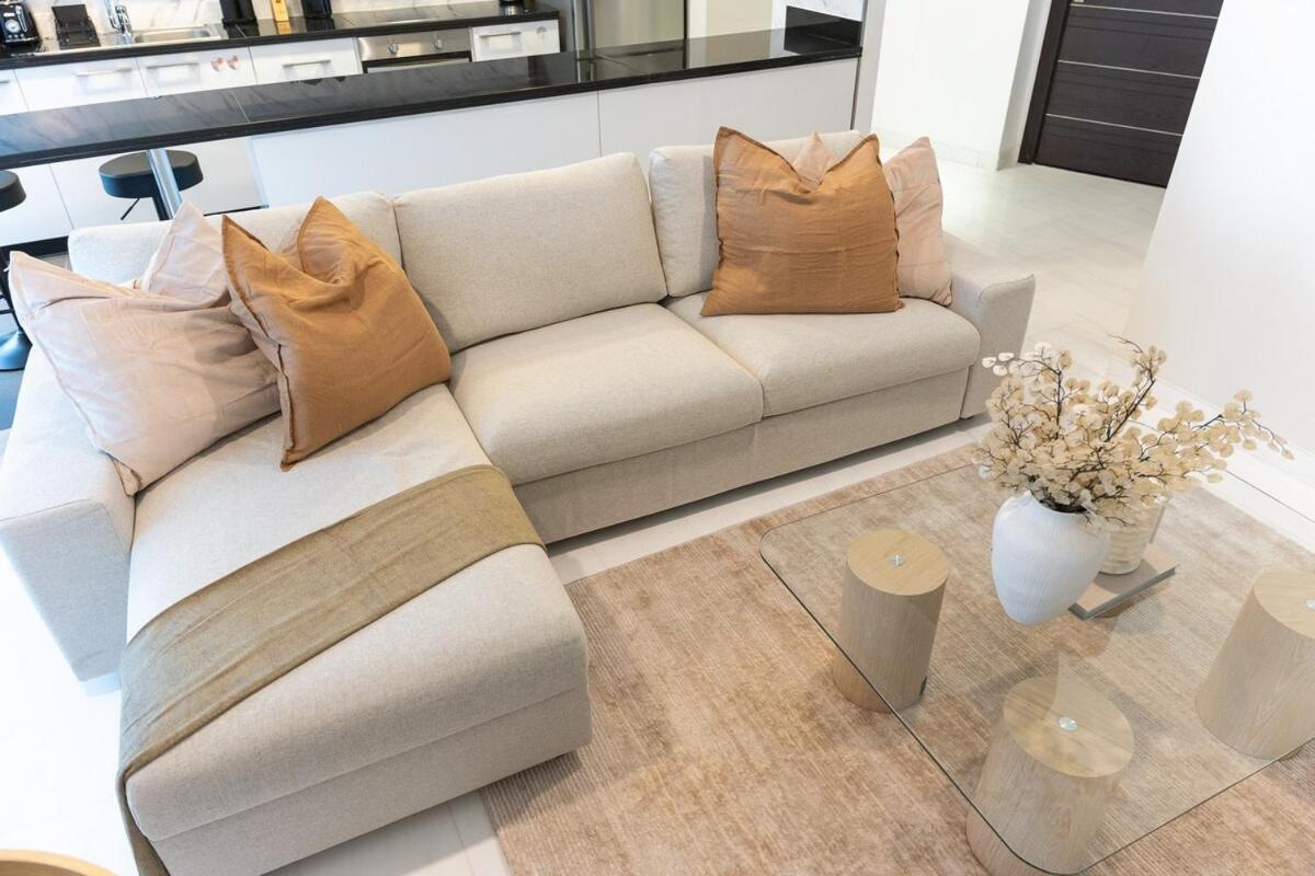 Upscale 2-bedroom Flat In Marina * Dubai