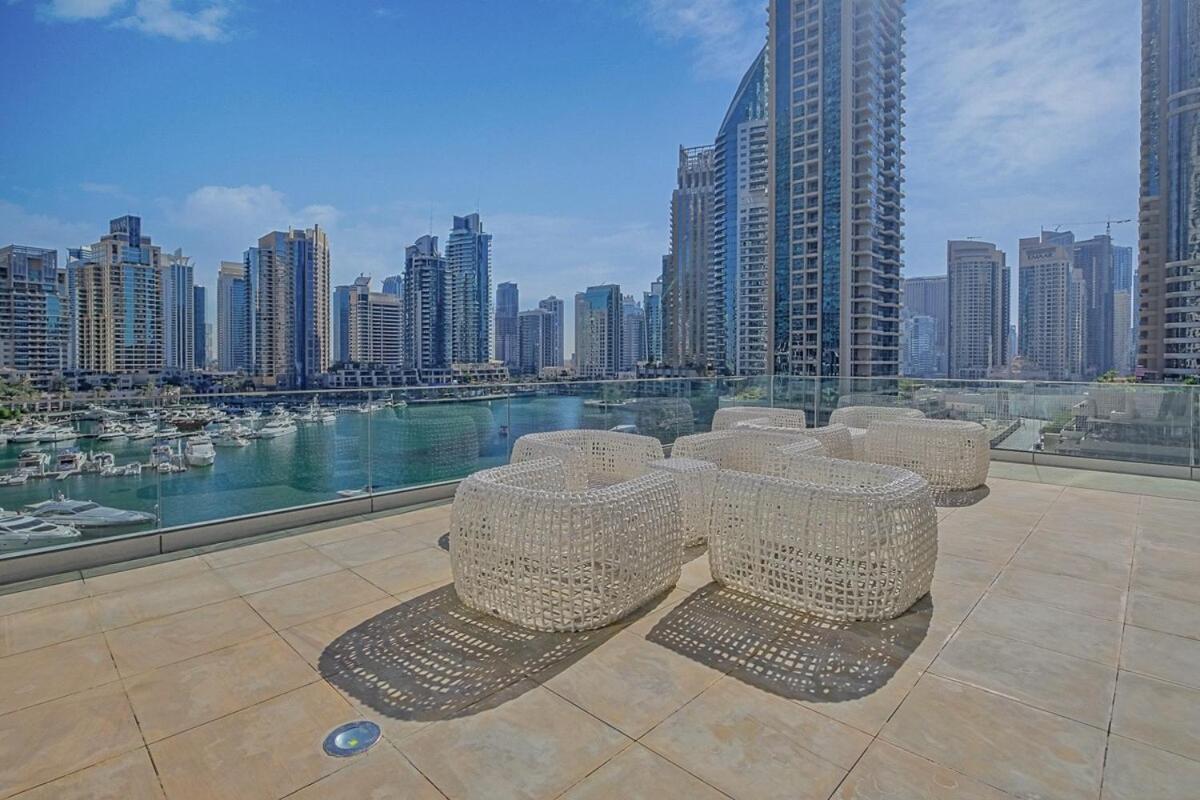 Upscale 2-bedroom Flat In Marina *
