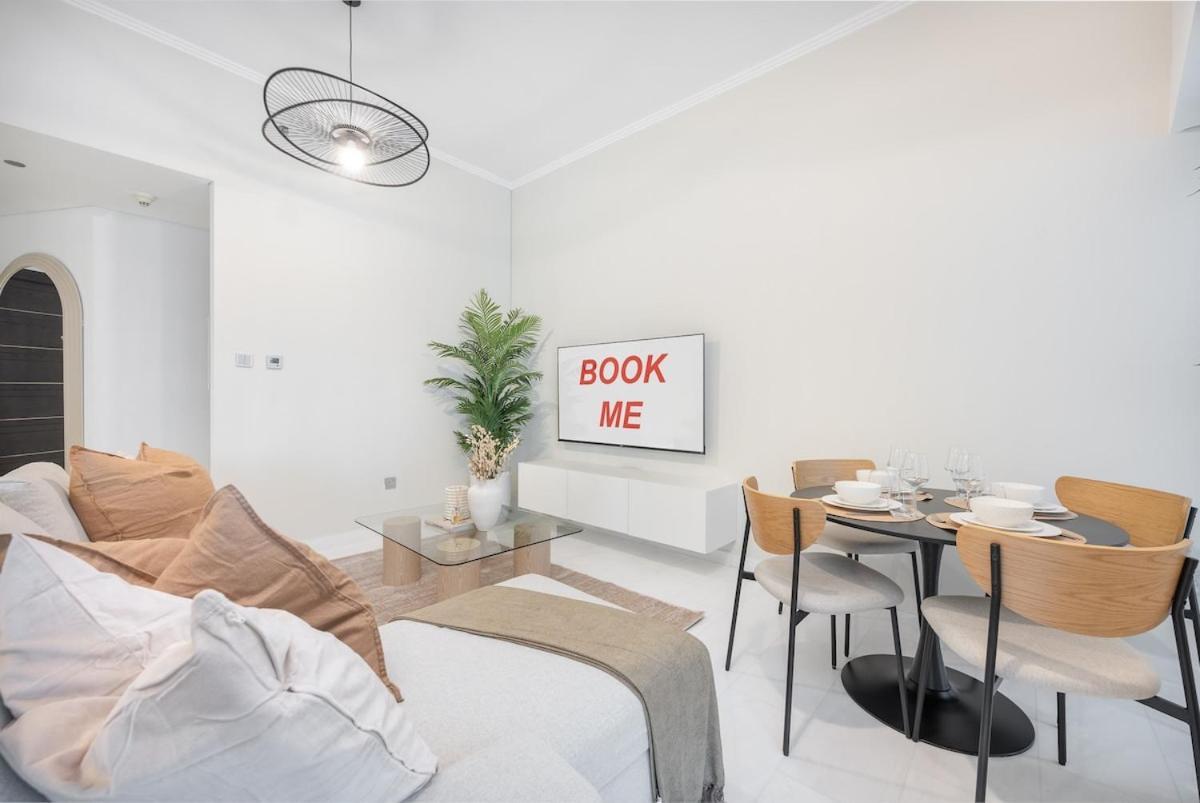 Apartment Upscale 2-bedroom Flat In Marina Dubai