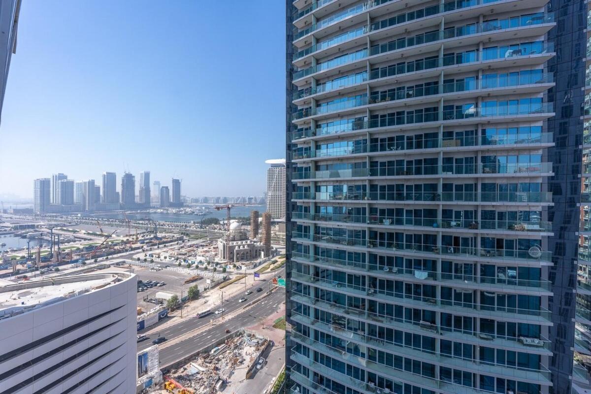 Apartment Upscale 2-bedroom Flat In Marina Dubai