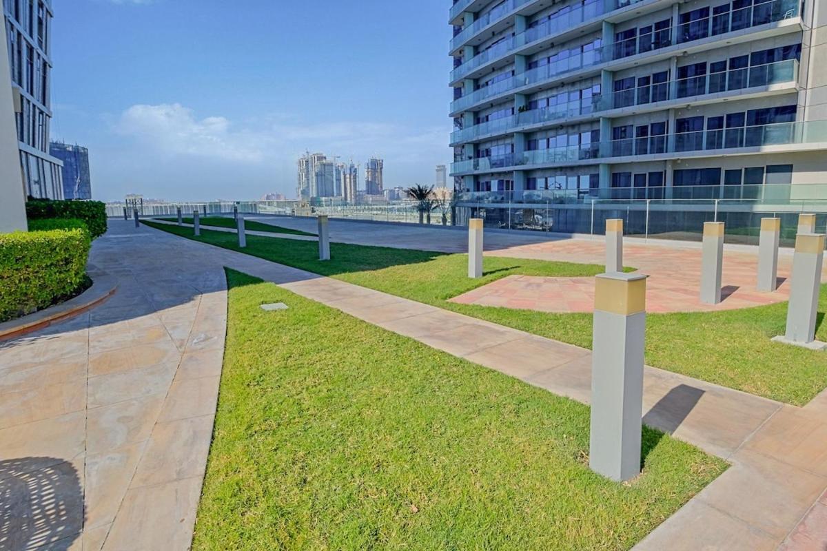 Upscale 2-bedroom Flat In Marina Apartment *