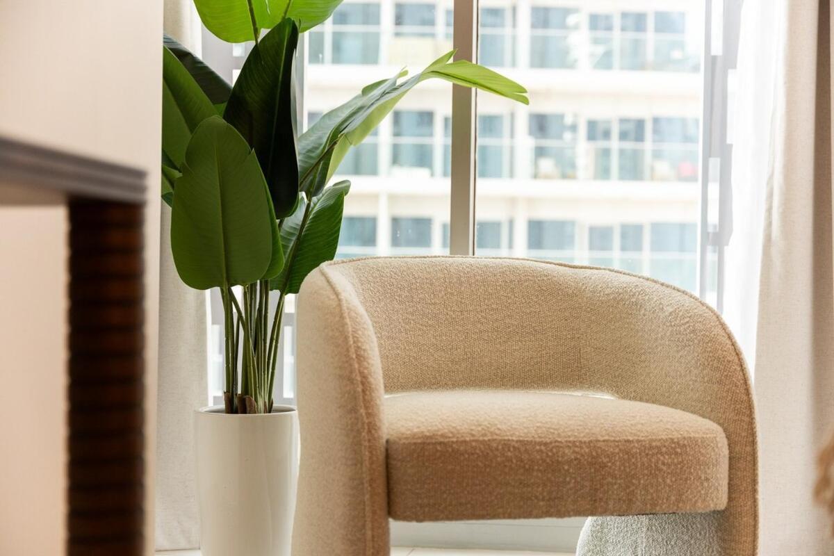Upscale 2-bedroom Flat In Marina Apartment