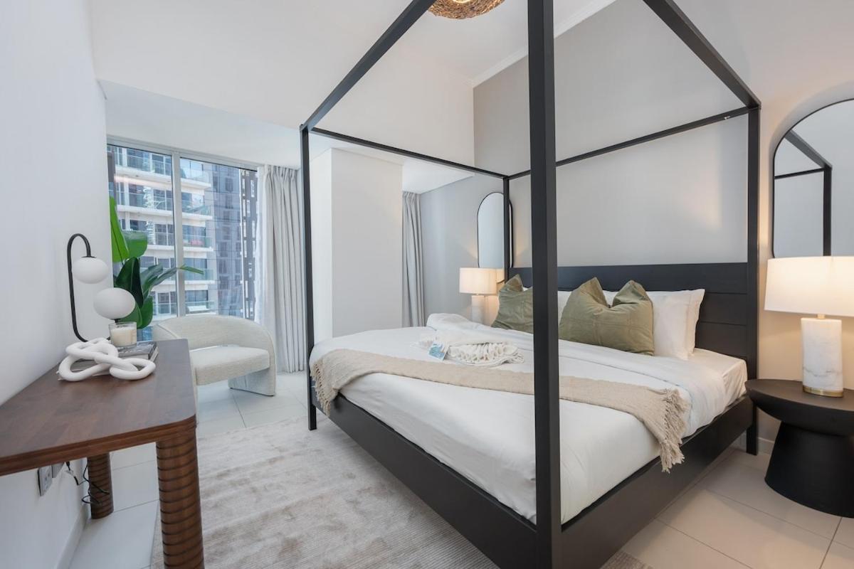 Upscale 2-bedroom Flat In Marina * Dubai