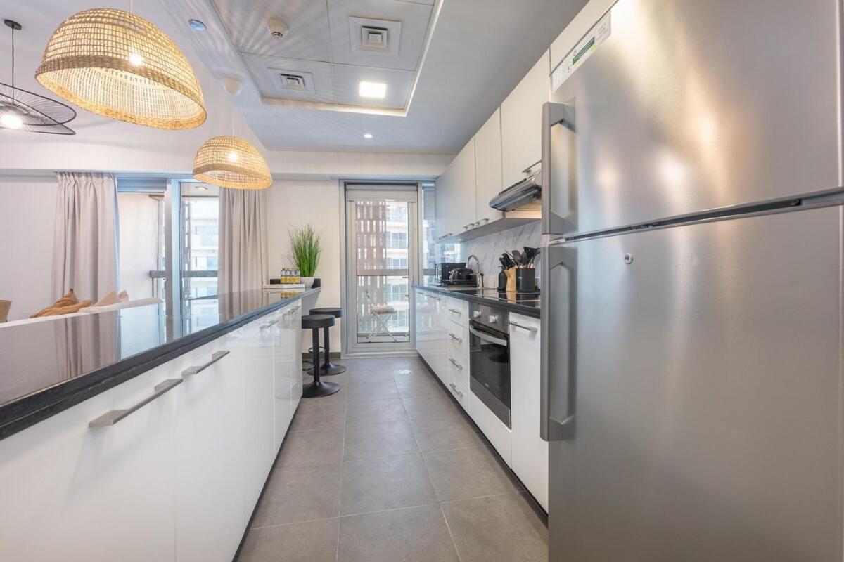 Apartment Upscale 2-bedroom Flat In Marina