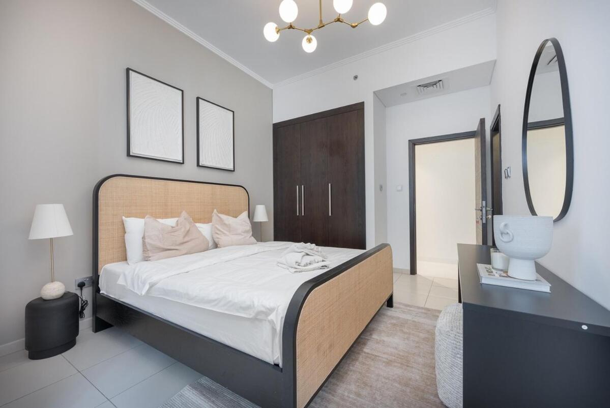 Upscale 2-bedroom Flat In Marina Apartment Dubai