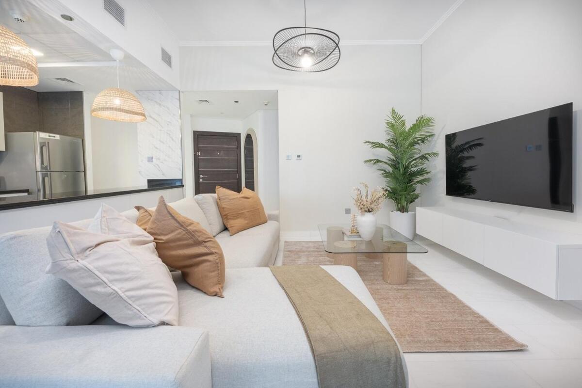 Upscale 2-bedroom Flat In Marina * Dubai